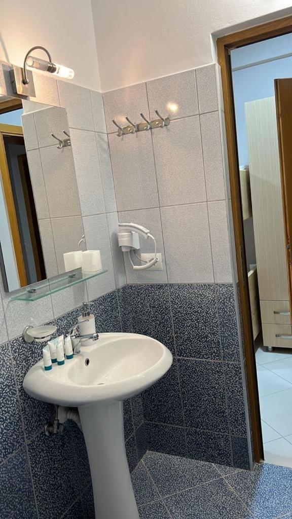 דרמי Season Inn מראה חיצוני תמונה